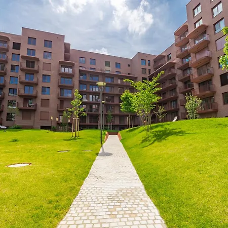 Modern Oasis In Bratislava's Heaven براتسيلافا