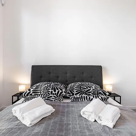 Daire Modern Oasis In Bratislava's Heaven *