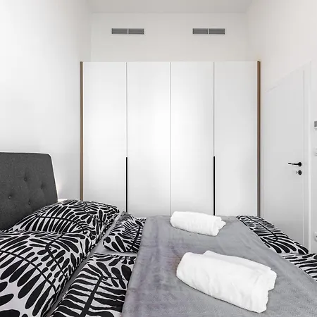 Modern Oasis In Bratislava's Heaven Daire