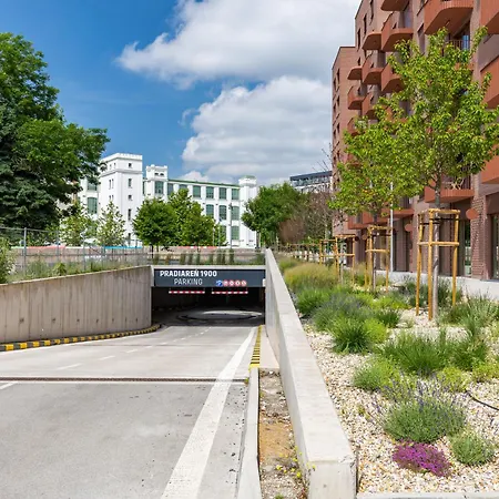 Modern Oasis In Bratislava's Heaven Daire Bratislava