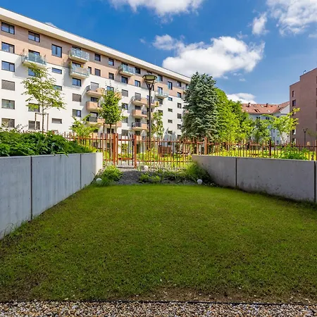 דירה Modern Oasis In Bratislava's Heaven